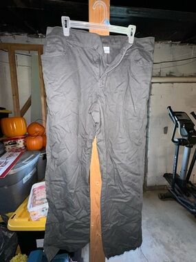 Columbia Men's Chinos in Grey